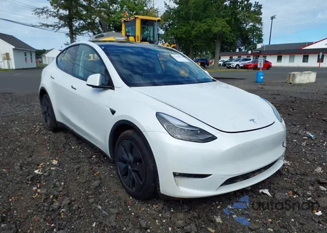 2024 Tesla Model Y Long Range Dual Motor All-Wheel Drive from USA, damaged, VIN 7SAYGDEE8RF161465